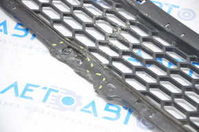 Lower grille of the front bumper Hyundai Tucson 16-18 pre-restyling, dented, tears