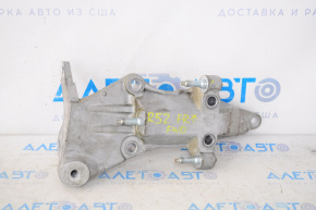 Engine mount bracket right upper Nissan Pathfinder 13-20
