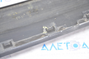 VW Golf 15-17 rear bumper lip crack in mount