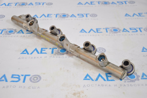 Fuel rail right Cadillac CTS 14- 3.6
