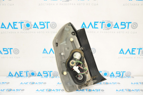 Right headlight Toyota Prius 30 10-11 prerest, crack in glass