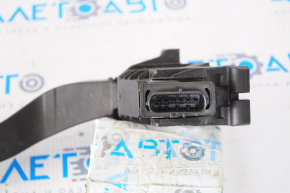 Gas pedal VW Golf 15-