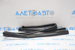 Glass seal front left Mitsubishi Outlander Sport ASX 10-23