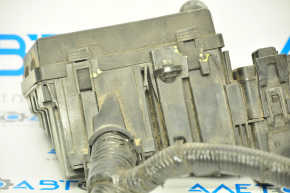 Nissan Rogue 14-20 underhood fuse box small cover crack