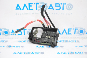 Terminal positive Chevrolet Malibu 13-15 crack on cover