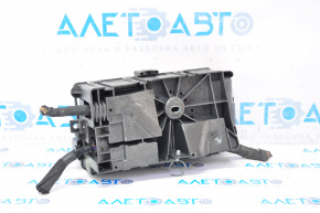 Chevrolet Malibu 13-14 2.4 hybrid underhood fuse box, scratches on cover