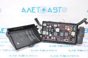 Chevrolet Malibu 13-14 2.4 hybrid underhood fuse box, scratches on cover