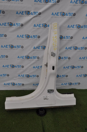 Body pillar center left Ford Edge 15-24 small bump