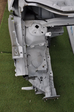 Front quarter right Ford Edge 15-18 white, butt