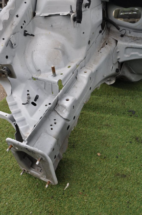 Front quarter right Ford Edge 15-18 white, butt