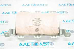 The passenger airbag in the dashboard of the Lexus IS 14-20