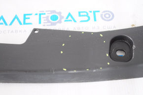 Rear bumper center lip Toyota Prius 30 10-15 scratches, dented