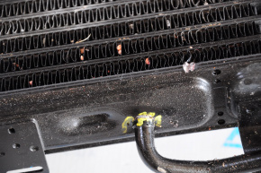 Toyota Highlander 14-16 3.5 automatic transmission cooling radiator is dented, torn