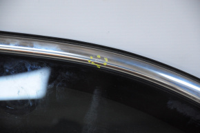 Window blind glass rear left Toyota Highlander 14-19 molding defect, chip broken