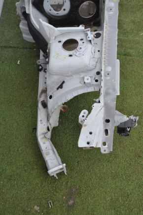 Front left quarter panel of BMW 335i e92 07-13 silver, dented side member, defective gun