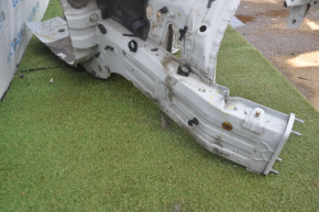 Front left quarter panel of BMW 335i e92 07-13 silver, dented side member, defective gun
