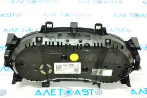 Instrument cluster VW Tiguan 18-21 SE, 61k, broken mount, scratches