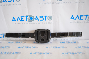 Fastening the center molding Honda Accord 18-20