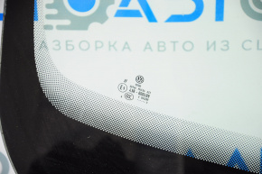 Windshield VW Jetta 15-16 USA air on edge, sand