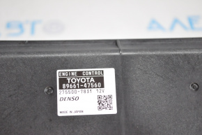 Block ECU engine computer Toyota Prius V 12-15