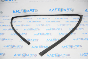 Front right windshield seal for Toyota Camry v70 18-24