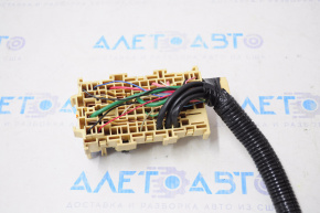 Fuse box under the dashboard Nissan Sentra 13-19