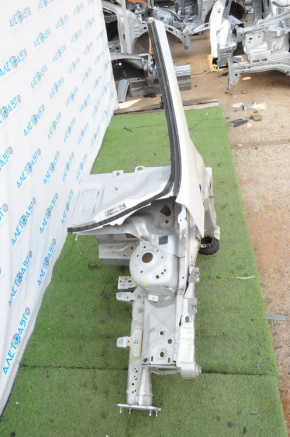 Front quarter left Ford Focus mk3 11-18 silver