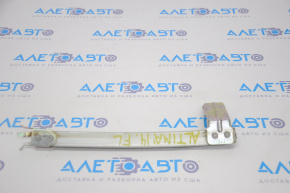 Front left door glass guide Nissan Altima 13-18 rear