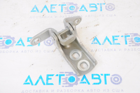 Lower front left door hinge for a Chevrolet Volt 11-15