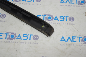 Windshield molding right Hyundai Sonata 15-19 broken fastener
