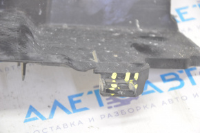 Left radiator deflector Infiniti Q50 14-18 3.7, 3.5 cracks fasteners