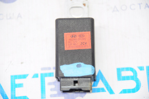 Brake light relay Kia Sorento 14-15 rest