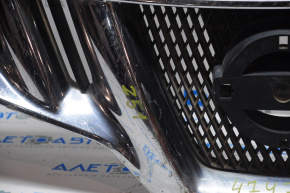 Nissan Murano Z51 2009-2010 chrome grille, no emblem, swollen chrome, broken fasteners, scratches