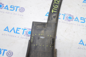Front left wing arch trim VW Tiguan 09-18, broken fastener, crack
