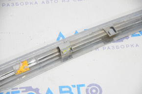 Front bumper molding left Nissan Pathfinder 13-16 prerest chrome, one fastener is broken, sand