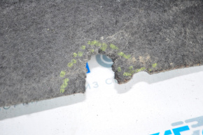 Rear right fender liner Chevrolet Volt 16 - missing fragment, tear