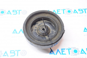 Rear right shock absorber support for a 1993 Honda Accord