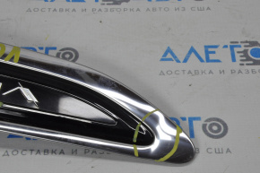 Molding emblem wing left Chevrolet Volt 11-15 broken guides