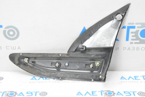 Right wing emblem molding Chevrolet Volt 11-15 scratches, broken right side, bump, edge deformation