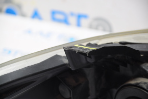 Left front headlight Toyota Camry v55 15-17 usa SE\XSE halogen, broken 2 fasteners, broken housing