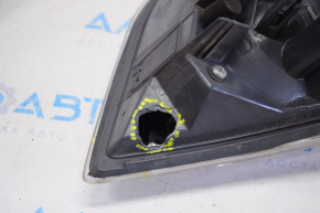 Inner light trunk lid right Nissan Rogue 14-16 break fastening, crack