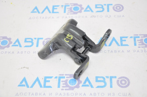 Upper rear right door hinge for a 1919 Cadillac CTS