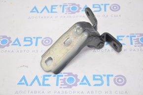 Upper front right door hinge for a 1919 Cadillac CTS