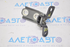 Upper front right door hinge for a 1919 Cadillac CTS