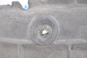 Rear left fender liner Cadillac CTS 14 - tear in fastener
