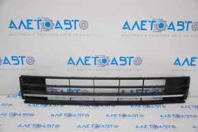 Central grille of the front bumper VW Passat b8 16-19 USA fractures