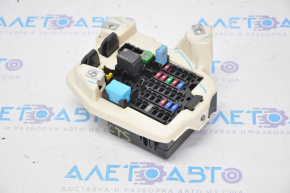 Fuse box under the dashboard Cadillac CTS 14-