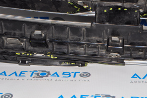 Radiator grill grill Ford Edge 15-18 cracks, breaks