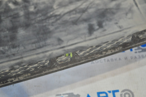 Ford Focus mk3 11-18 4d rear bumper lip broken, tear