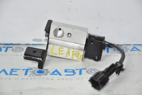 Nissan Leaf 13-17 Air Conditioner Three-Way Valve